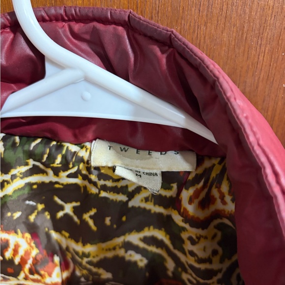 Tweeds Burgundy Quilted Puffer Vest Animal Print Lining Womens Size Medium - Picture 3 of 7